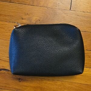 Miztique Pebbled Black Toiletry Bag